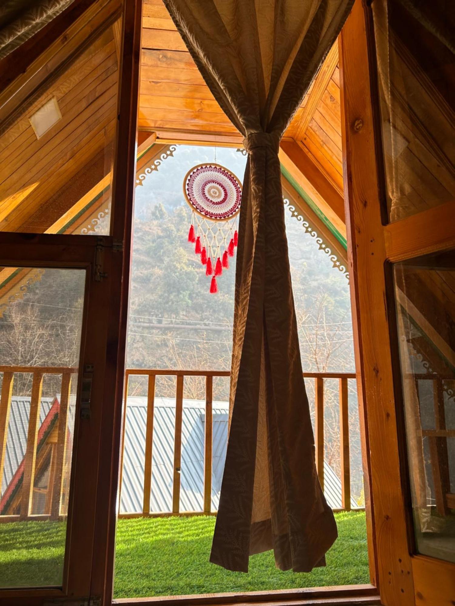 Sainj Riverside Cottages Ngoại thất bức ảnh